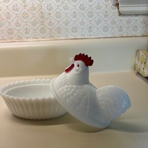 Charming White and Red Chicken-Shaped Ceramic Container